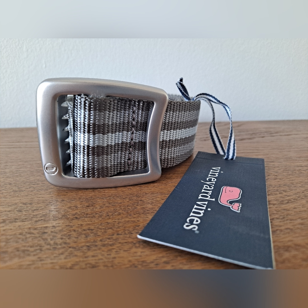 Vineyard Vines Tech Stripe Performance Belt. Gray Harbor. Size L